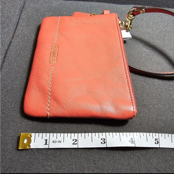 Coach B4/TeaRose Small Zippered Leather Wristlet Clutch Purse F49475 New W/ Tag - Picture 6 of 6